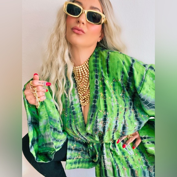 GYPSY GREEN SUSTAINABLE LUXURY TIEDYE KIMONO MINI W BELT & HEADSCARF - Picture 6 of 11